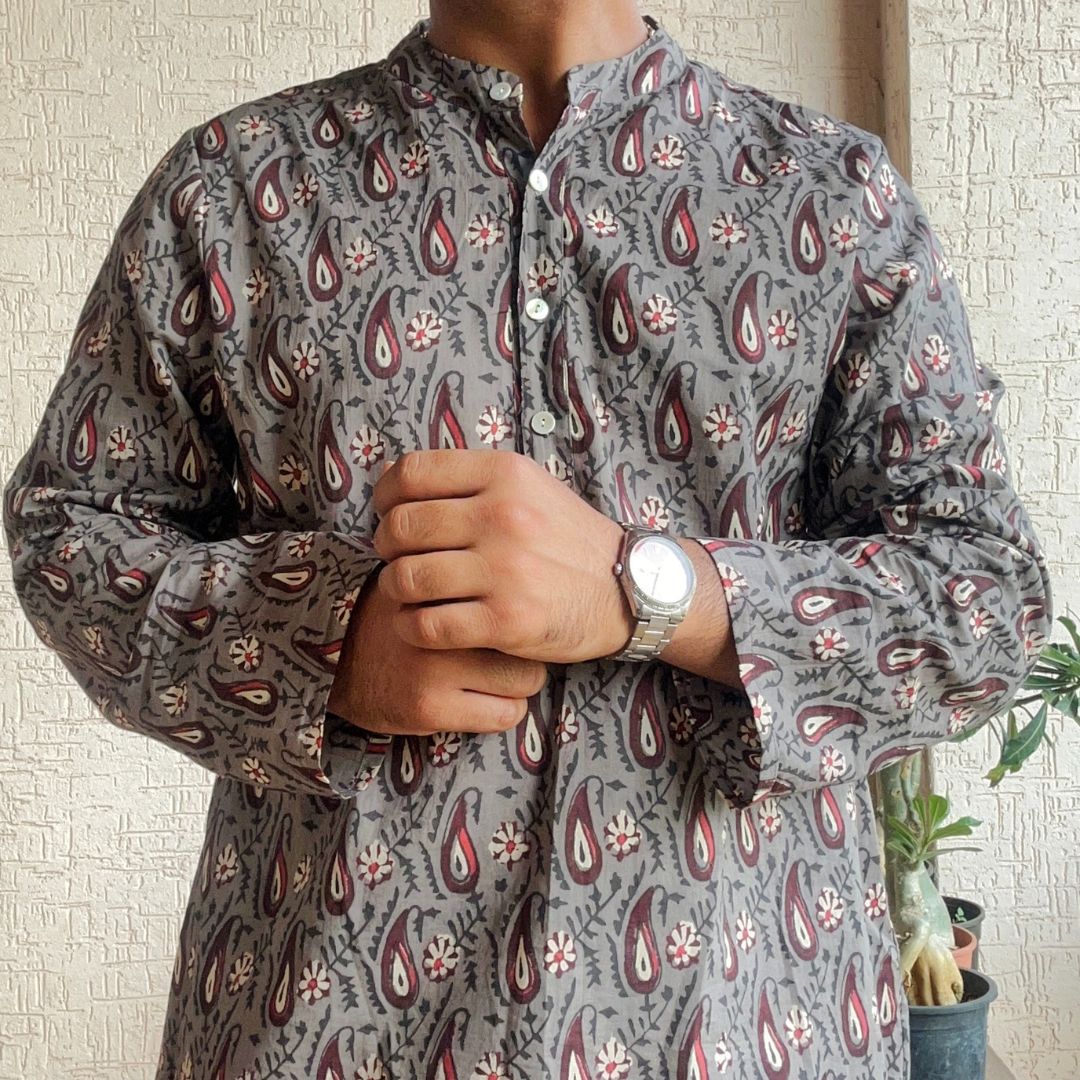 Shehzaad Paisley Men Short Kurta