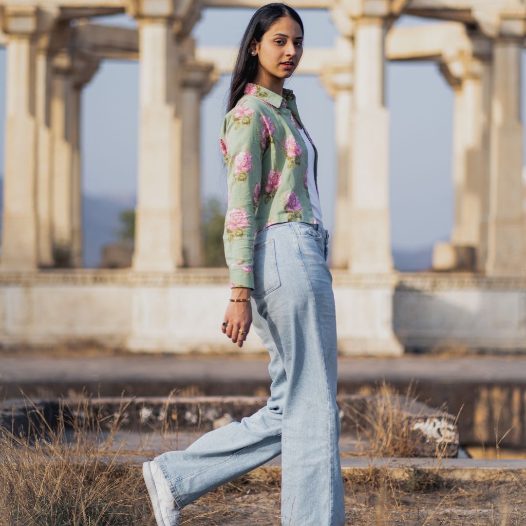 Guldasta Green Cotton flex Crop shirt - GHAAVI.