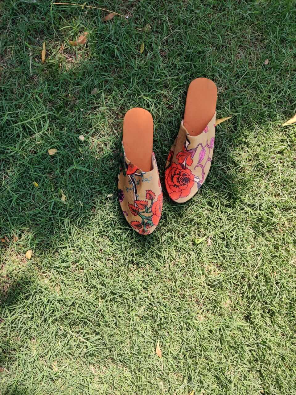 Olive Flower Velvet Sandals - GHAAVI.