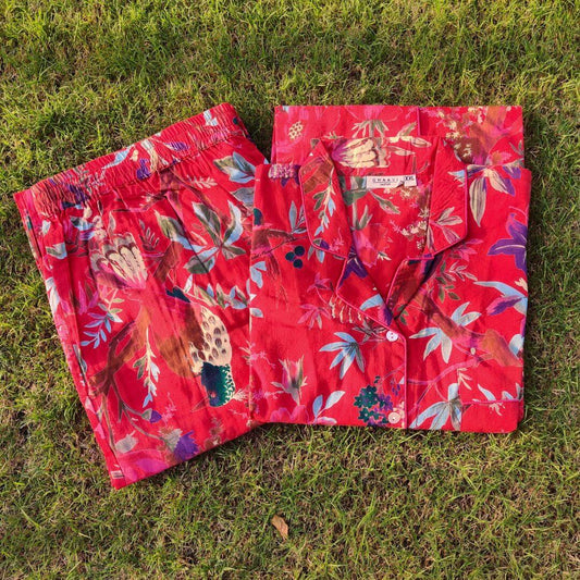 Red Bird paradise Print Night suit - GHAAVI.