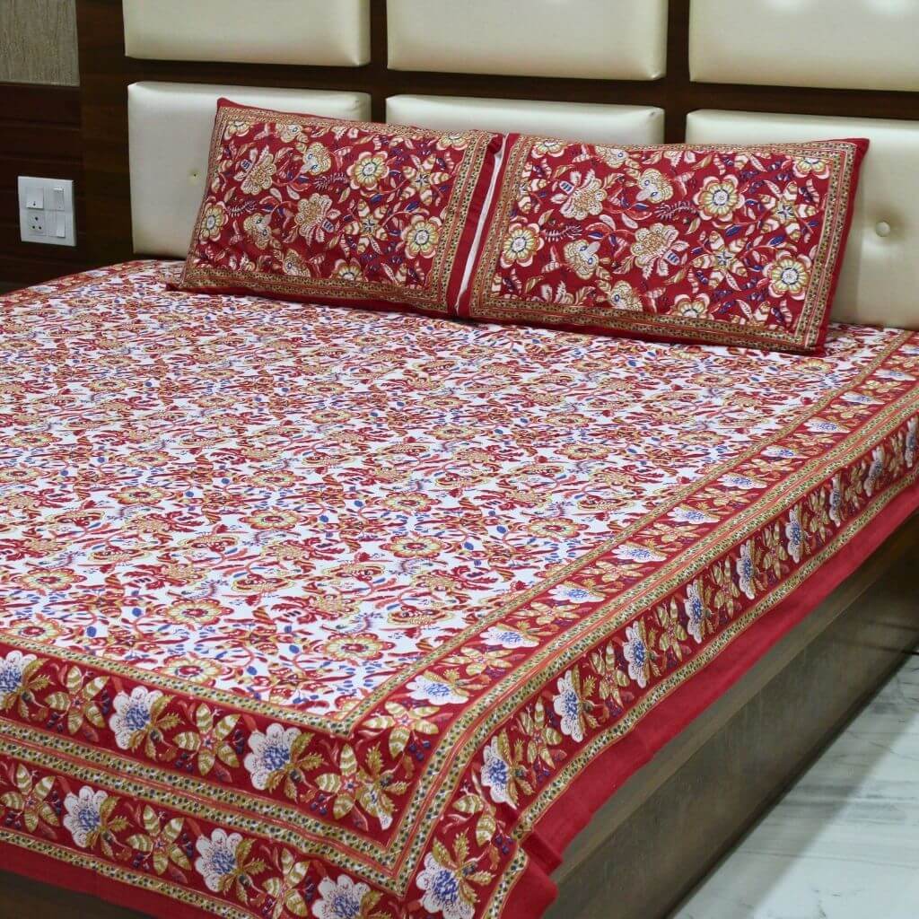 Red Floral Print Bedsheet set - GHAAVI.
