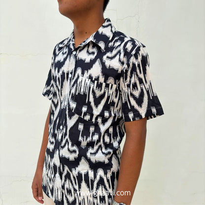 Black Ikat Print Cotton short sleeve shirt - GHAAVI.