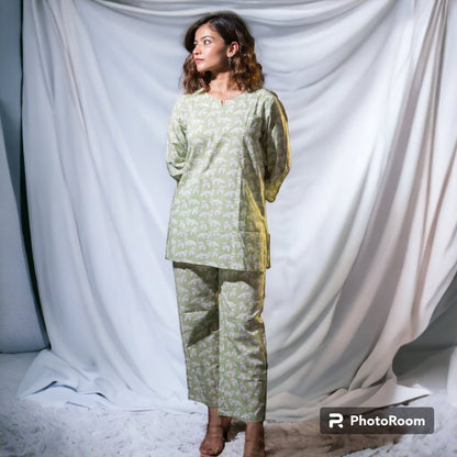 White Dog Print on Green Loungewear set - GHAAVI.